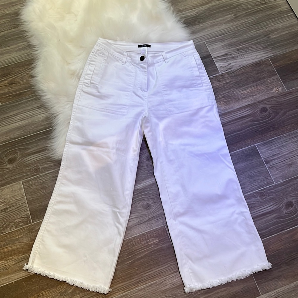 High Rise White Capri Jeans